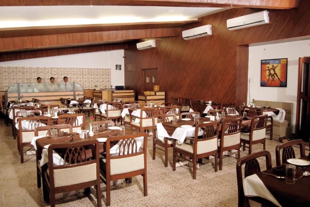The Ambience Hotel Pune Exterior foto
